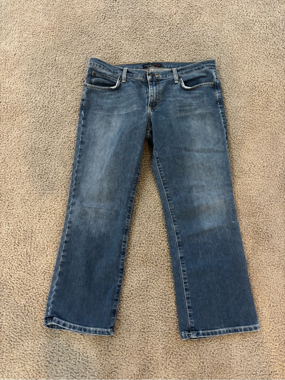 American Eagle Outfitters Women's Straight-Leg Jeans in Medium Blue Wash